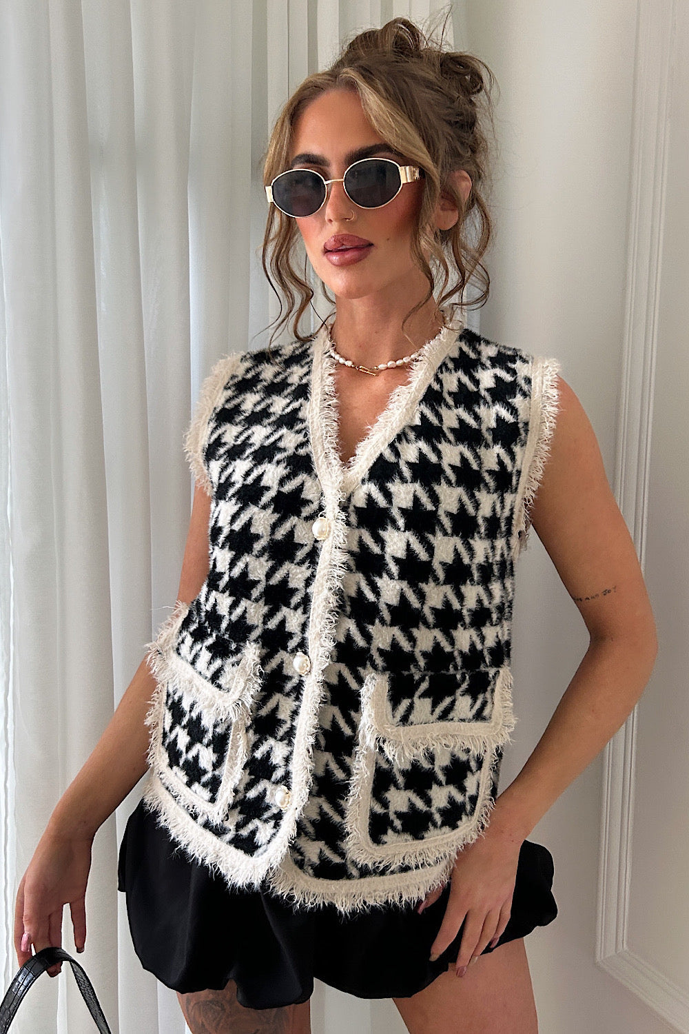 Megan Dogtooth Sleeveless Button Vest