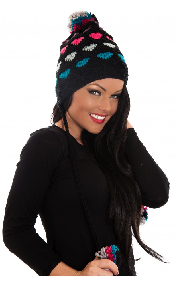 Dakota Pom Pom Hat In Black