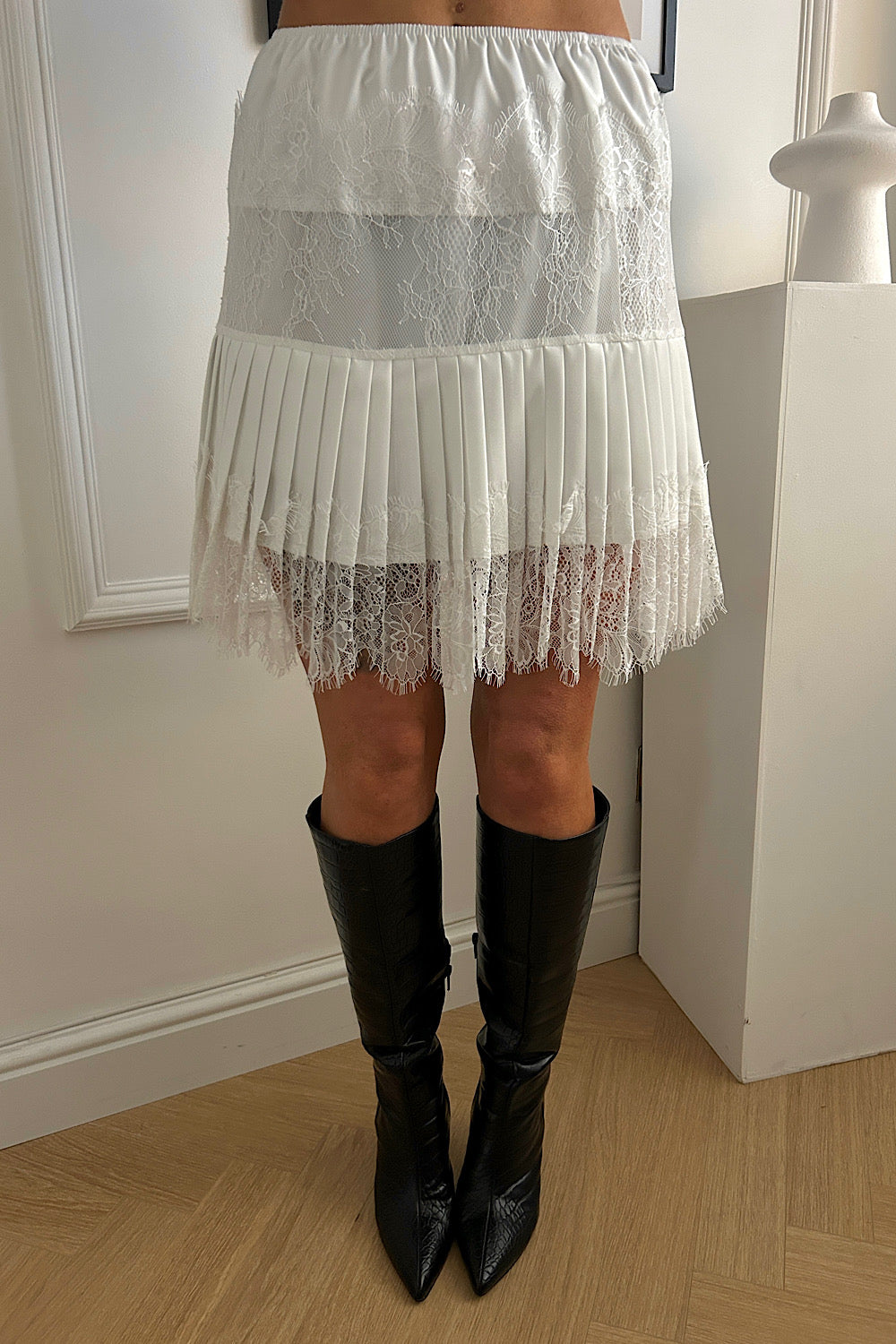 Gigi White Lace Skirt